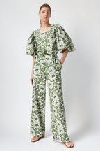 Top Peggy Green Bloom