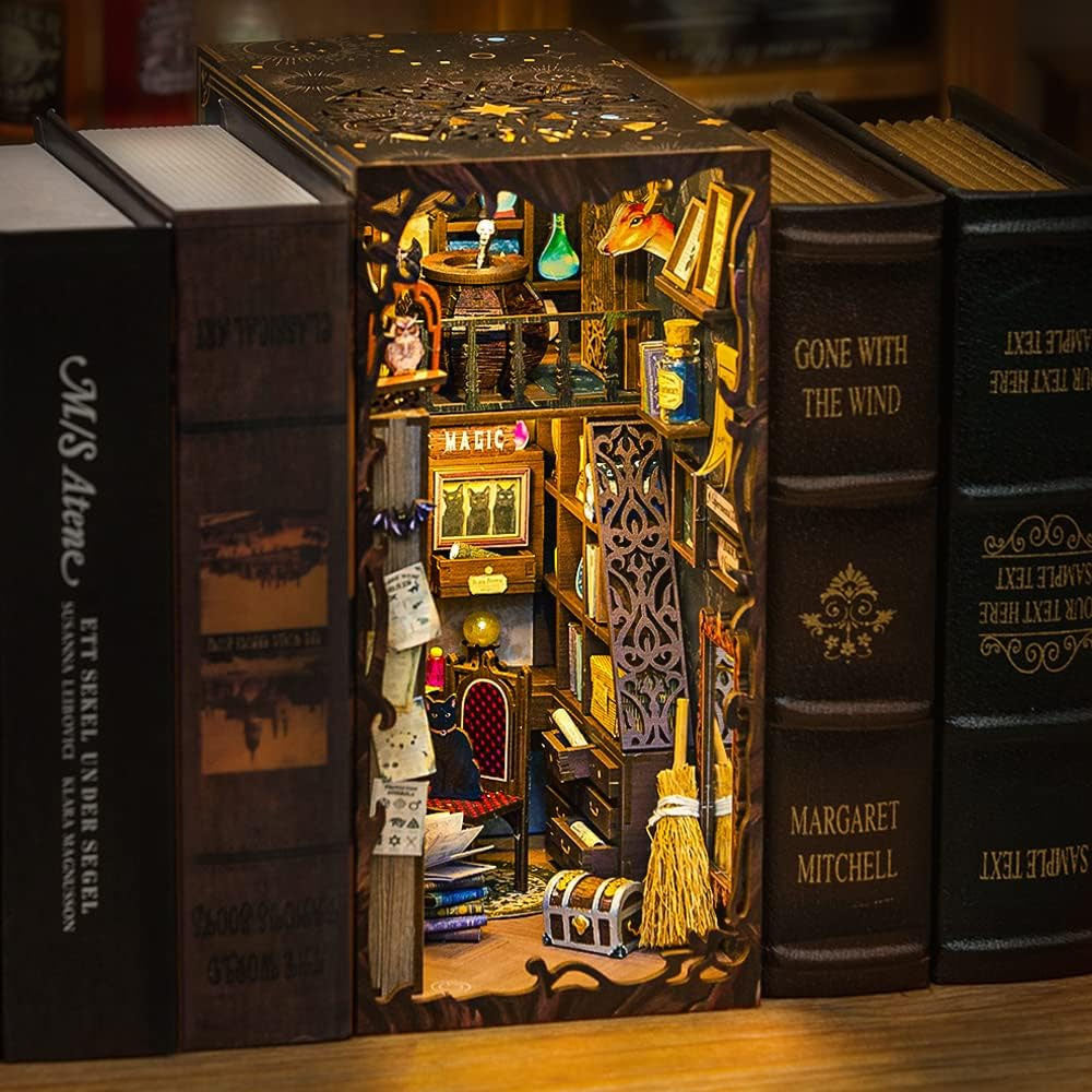 Book Nook - Le Pharmacien Magique