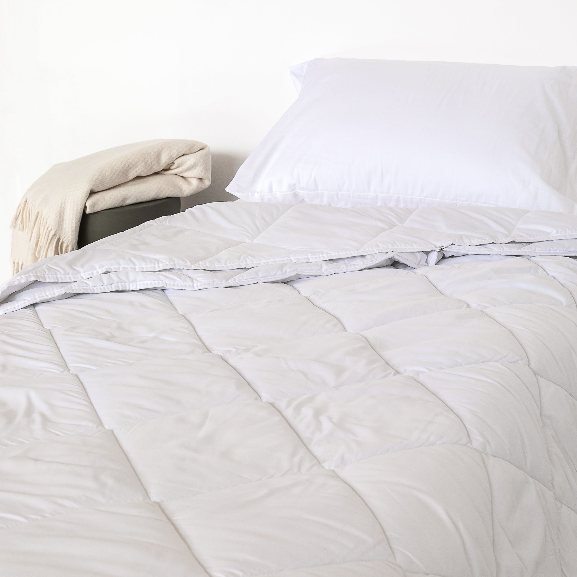 Couette Toutes Saisons 120 + 250 Gr Basic - Blanc