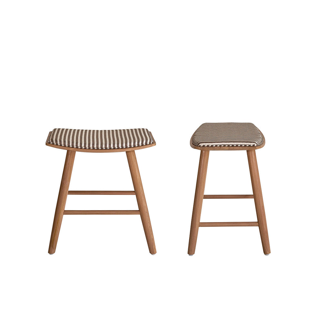 TCB0016-lot_de_2_tabourets_de_bar_en_teck_massif_et_assise_a_rayures_45_cm-02.jpg