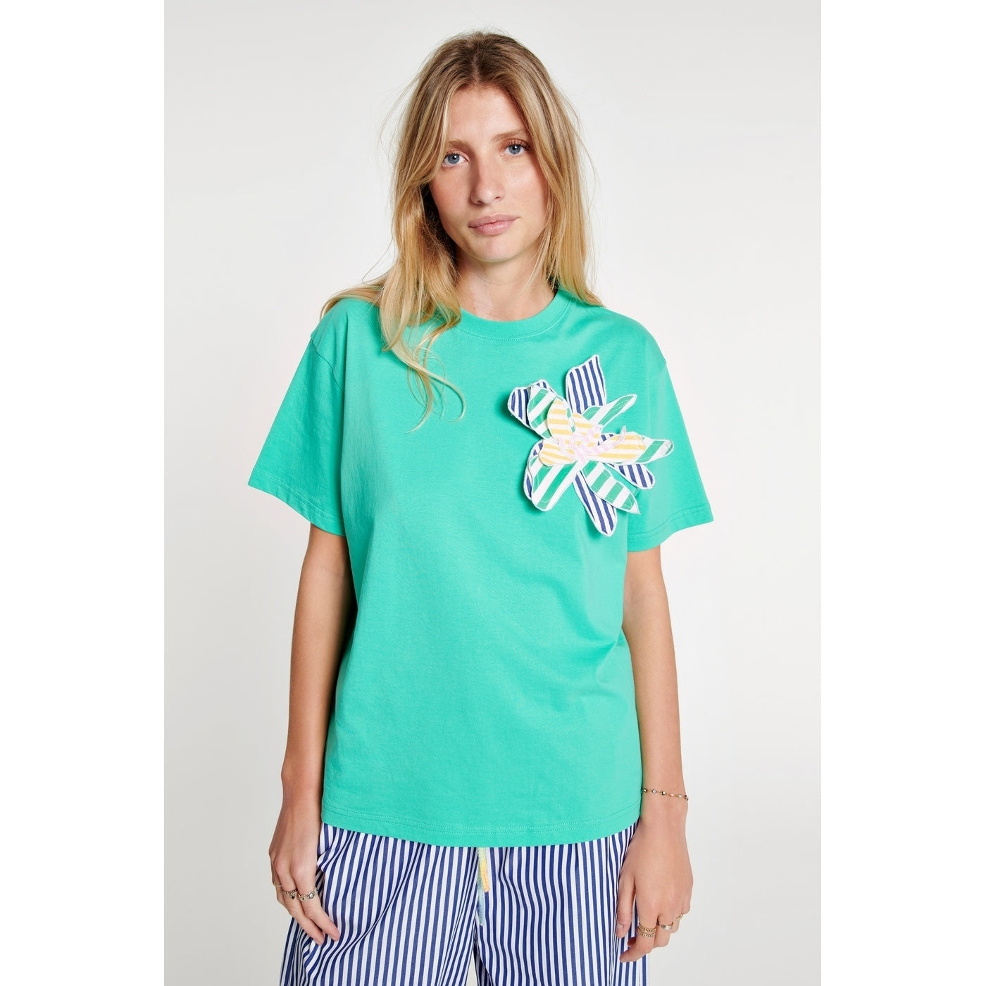 T-Shirt Embroidered 3D Flower