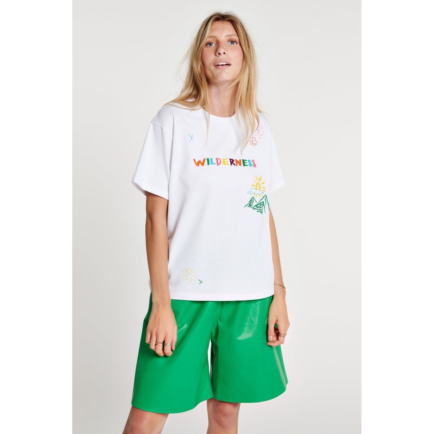 T-Shirt Embroidered Wilderness Mountain