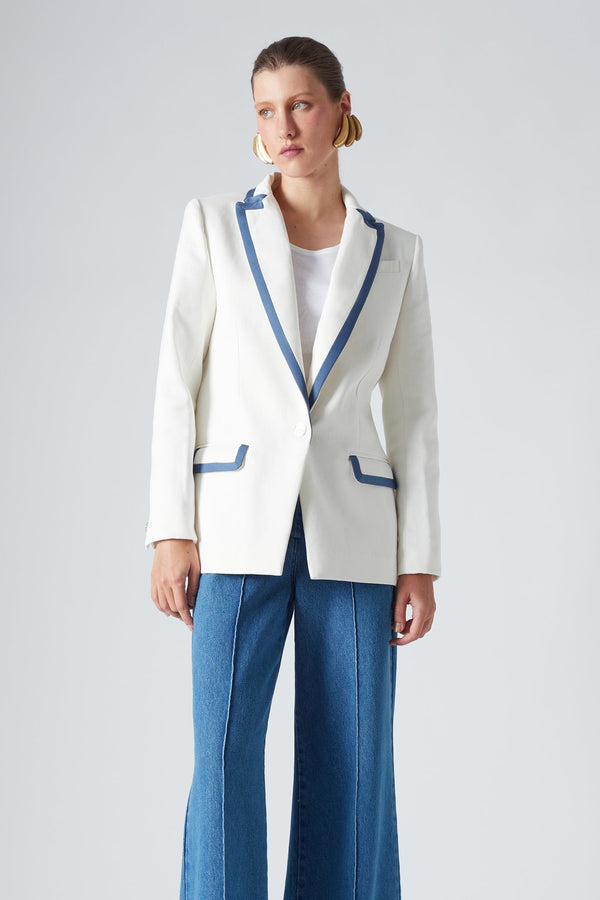 Blazer Henry Navagio