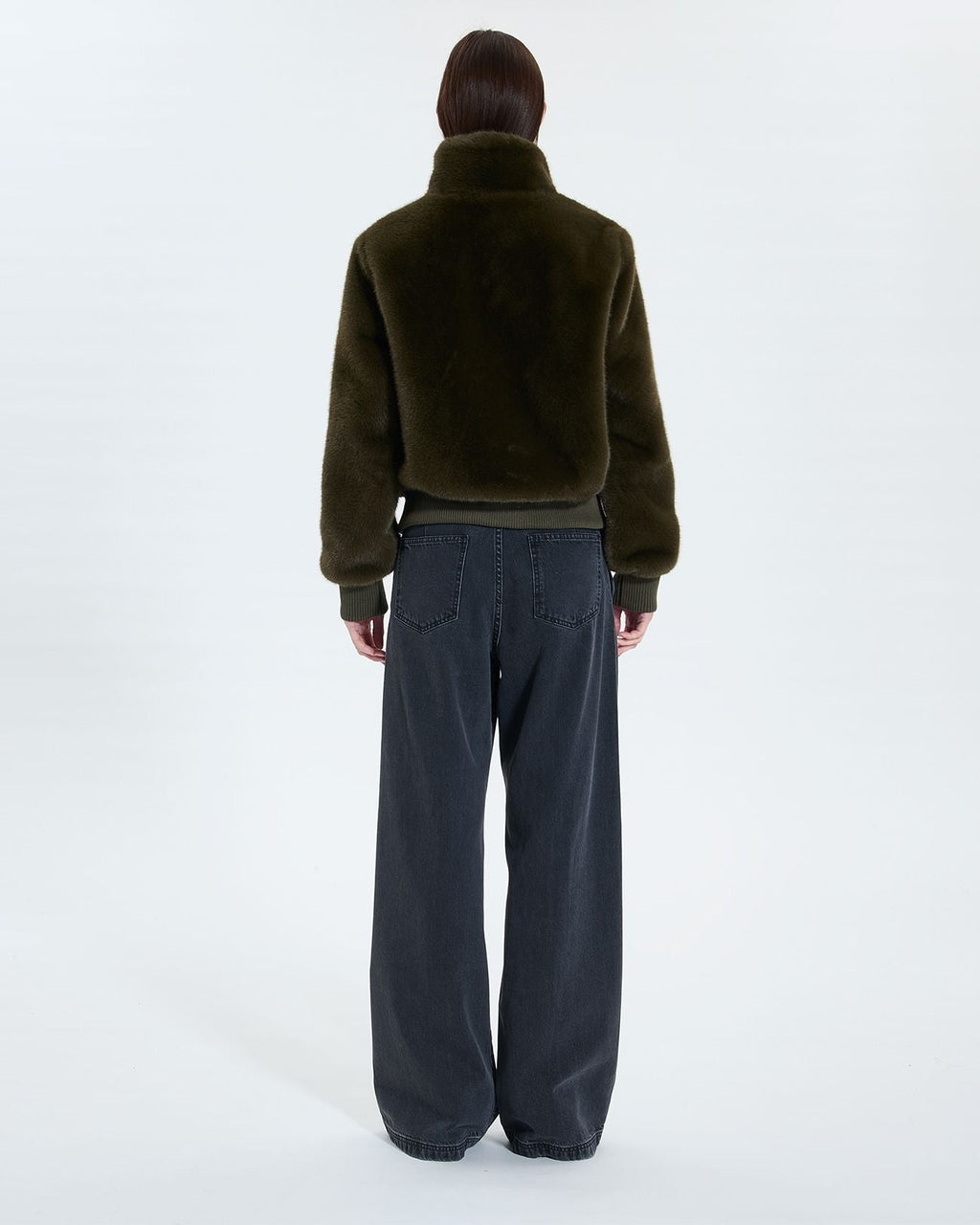 Veste courte en fausse fourrure kaki_4