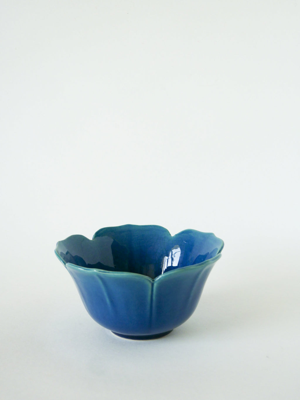 Coupe En Céramique En Forme De Fleur, Bleu Klein