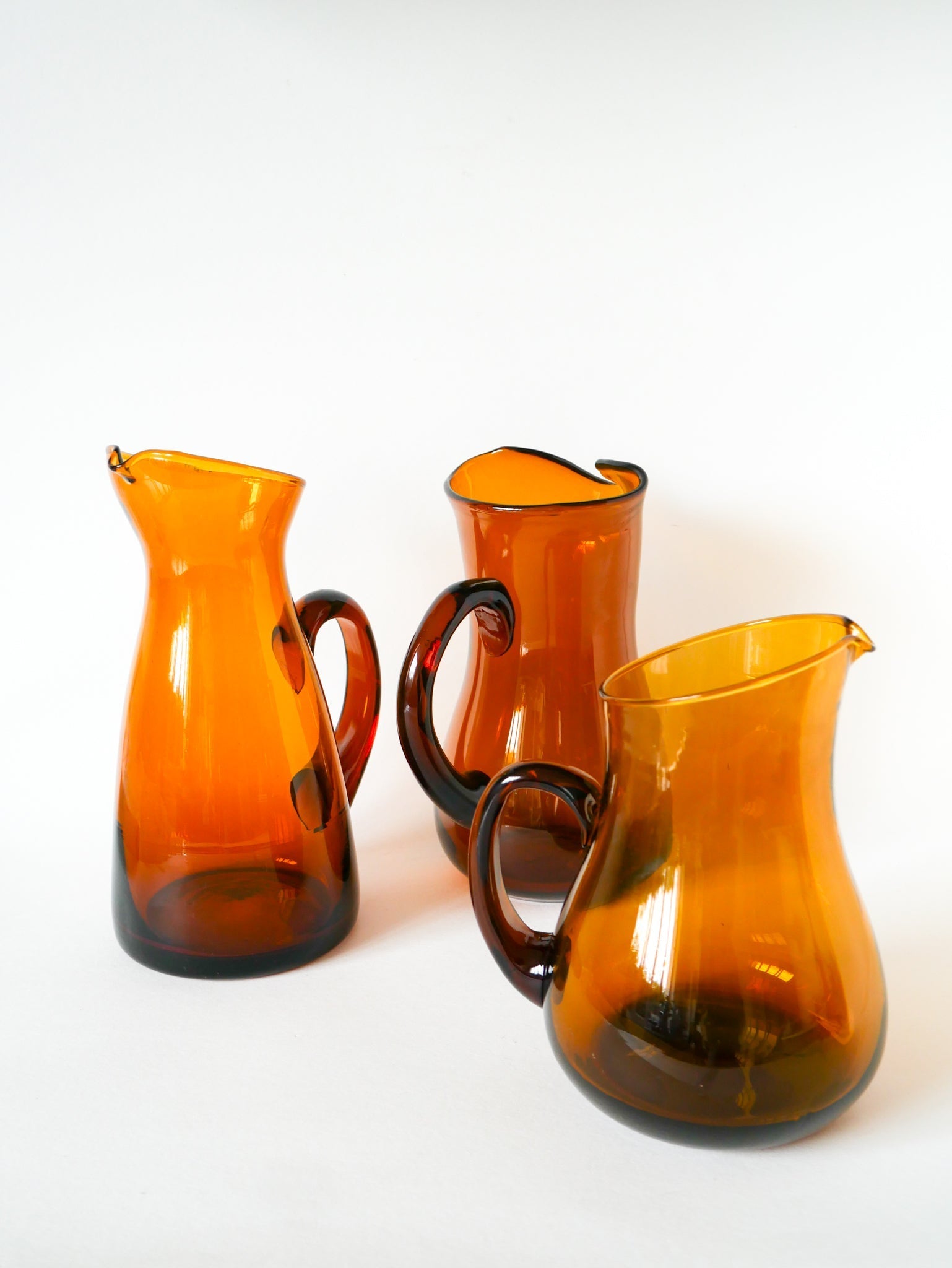 Pichet En Verre Ambré, Design, 1970 - 20 X 17 Cm