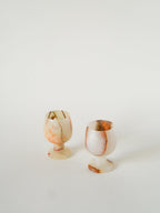 Paire De Coquetiers En Albâtre, Beige Et Marron, 1970 - 8 X 4.5 Cm
