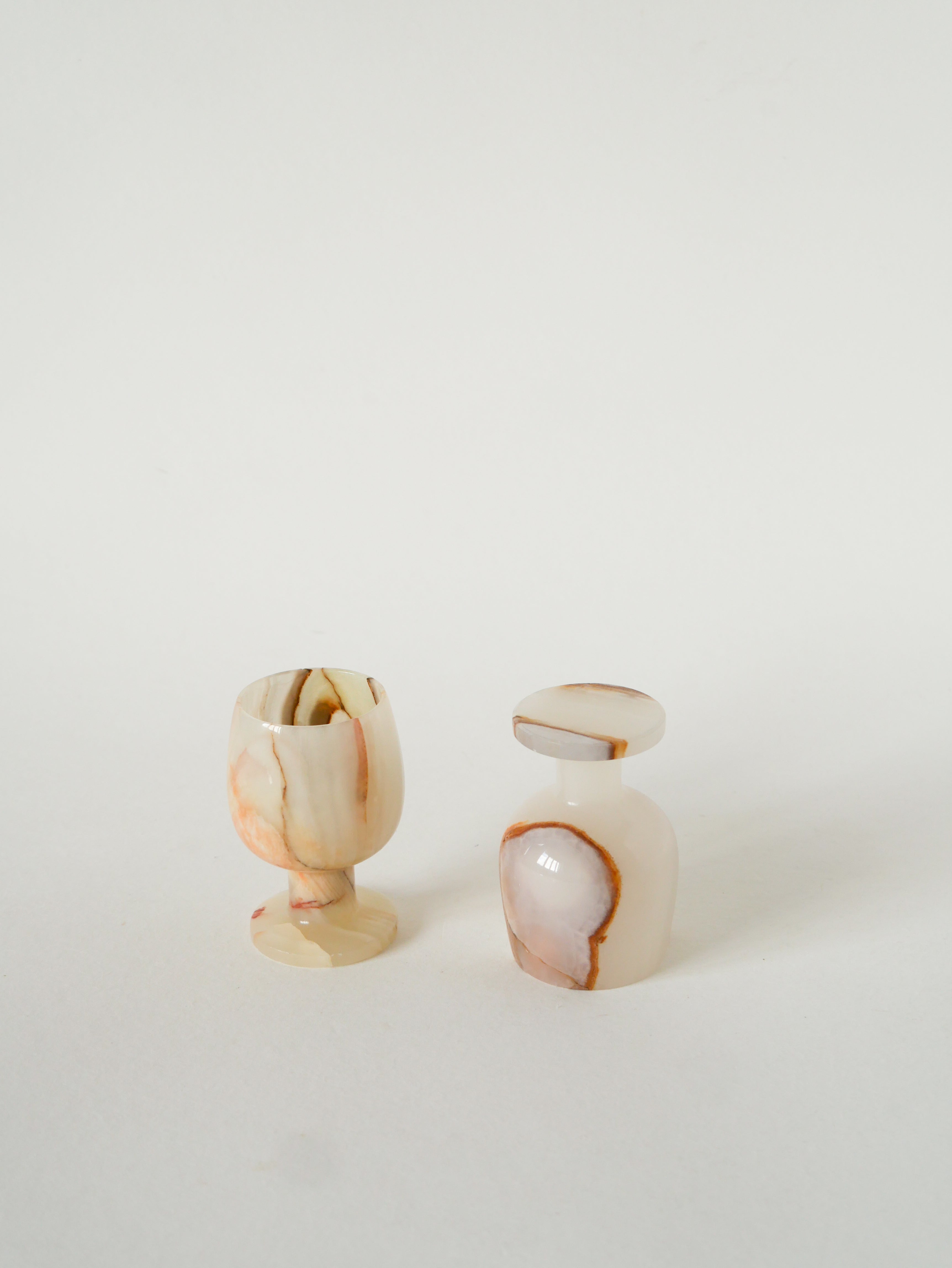 Paire De Coquetiers En Albâtre, Beige Et Marron, 1970 - 8 X 4.5 Cm