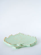 Grand Dessous De Plat En Barbotine Modèle Feuille, Menthe & Doré, 1960
