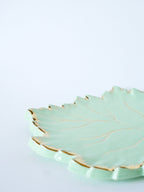 Grand Dessous De Plat En Barbotine Modèle Feuille, Menthe & Doré, 1960