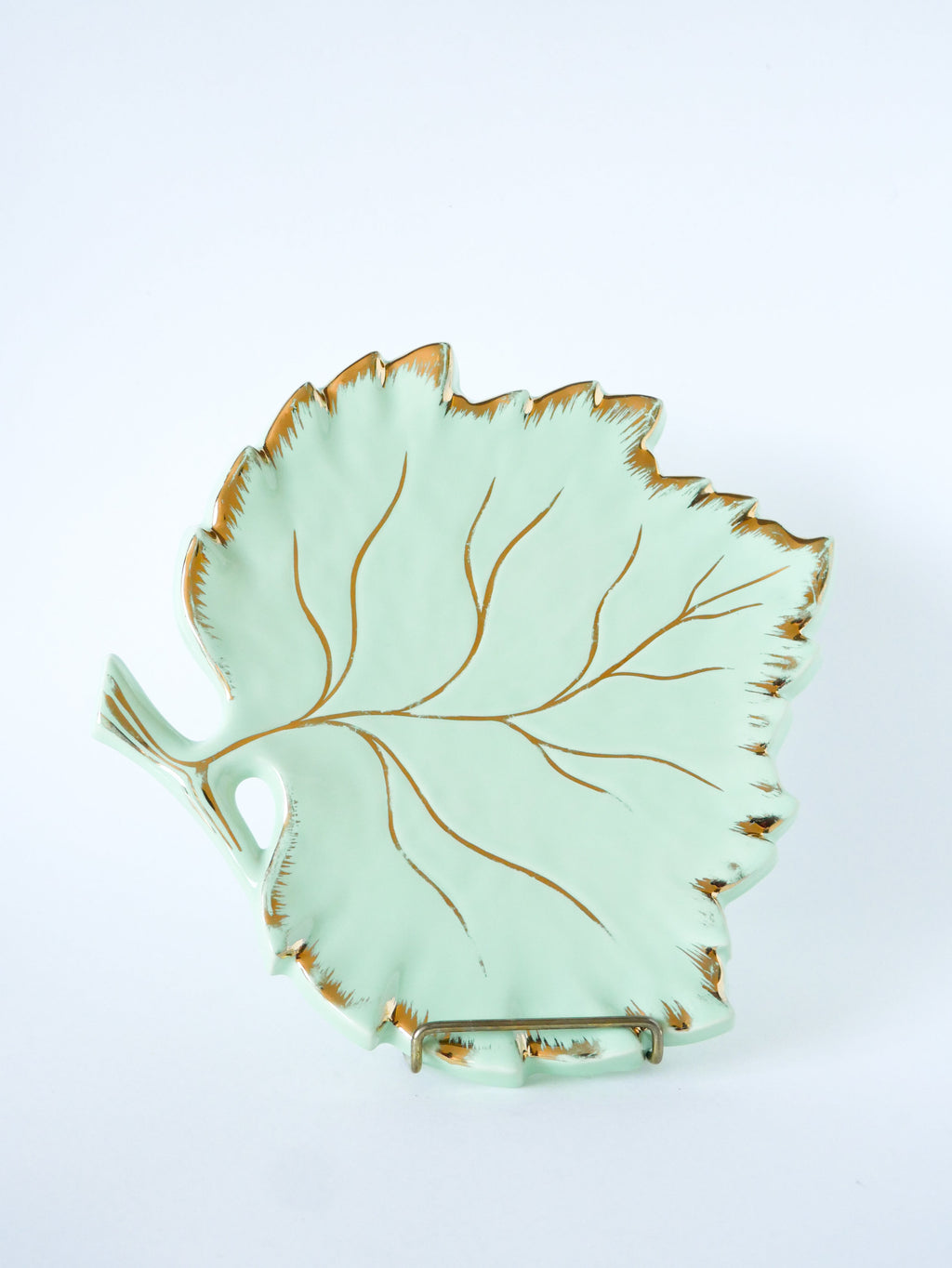 Grand Dessous De Plat En Barbotine Modèle Feuille, Menthe & Doré, 1960