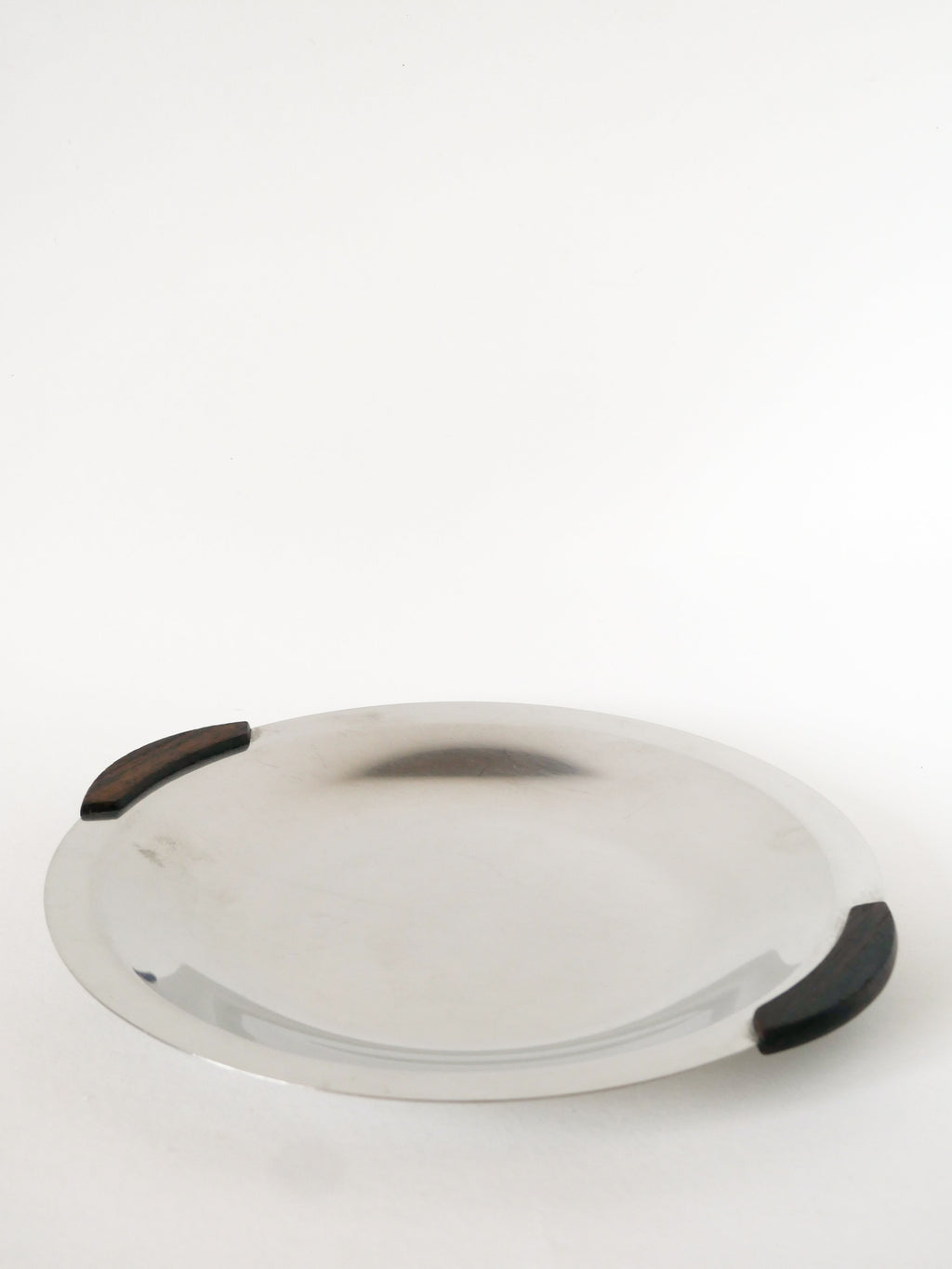 Plat Rond En Inox Avec Poignées En Bois - Design 1970 - 32Cm