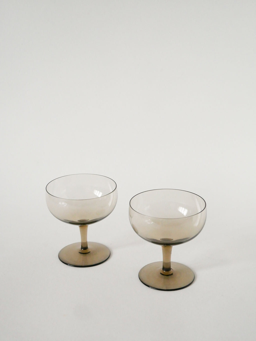 Duo De Coupes À Champagne, Verre Fumé, Design, 1970