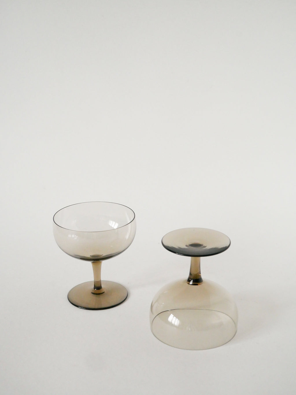 Duo De Coupes À Champagne, Verre Fumé, Design, 1970