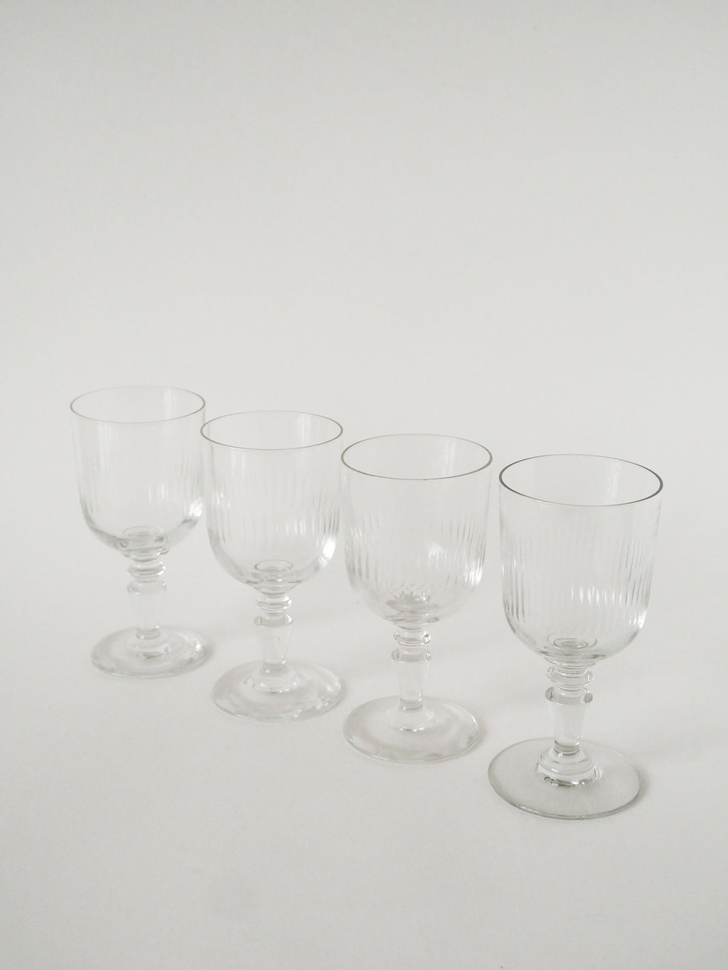 Lot De 4 Grands Verres À Vin Anciens, 1930