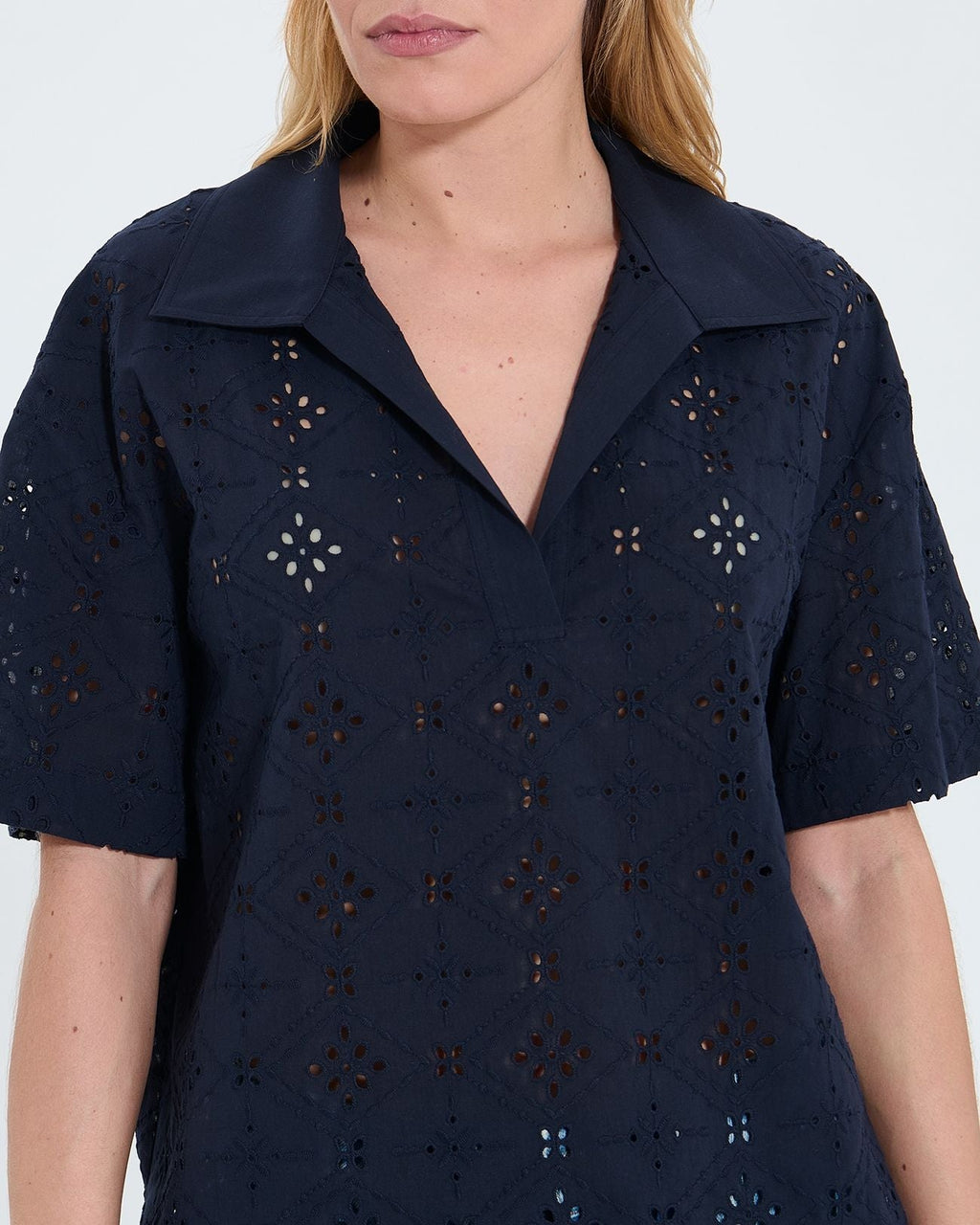 Top ample en broderie anglaise nocturne_2