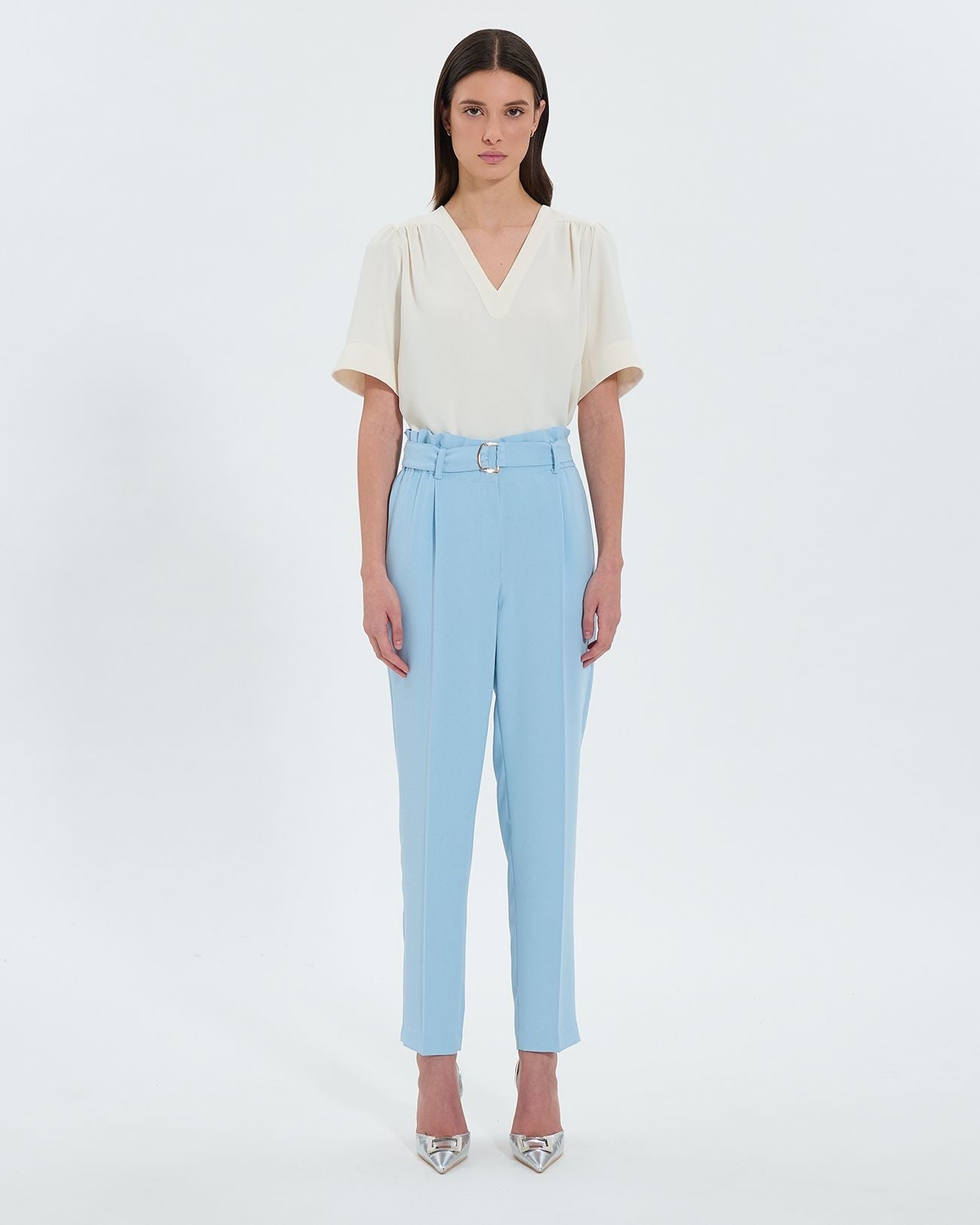 Pantalon cigarette en crêpe bleu_4