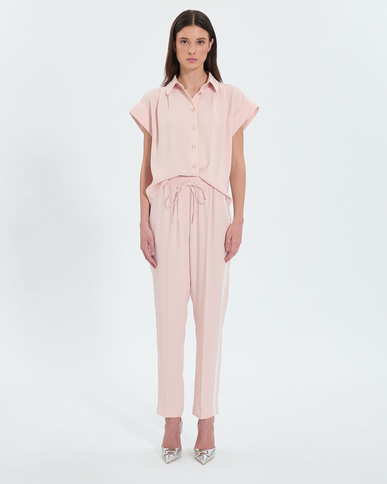 Pantalon ample en crêpe nude_1