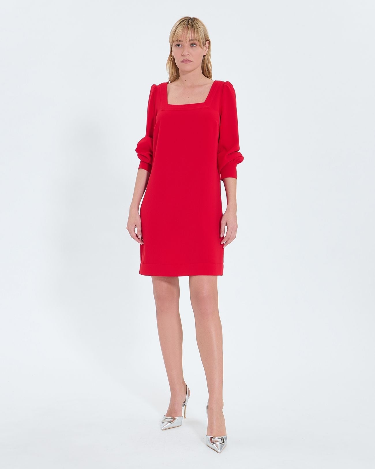 Robe courte en crêpe rouge_1