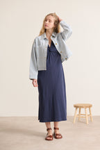 Veston en coton bleu clair regular size avec manches longues et poches poitrine coupe oversize collection femme
