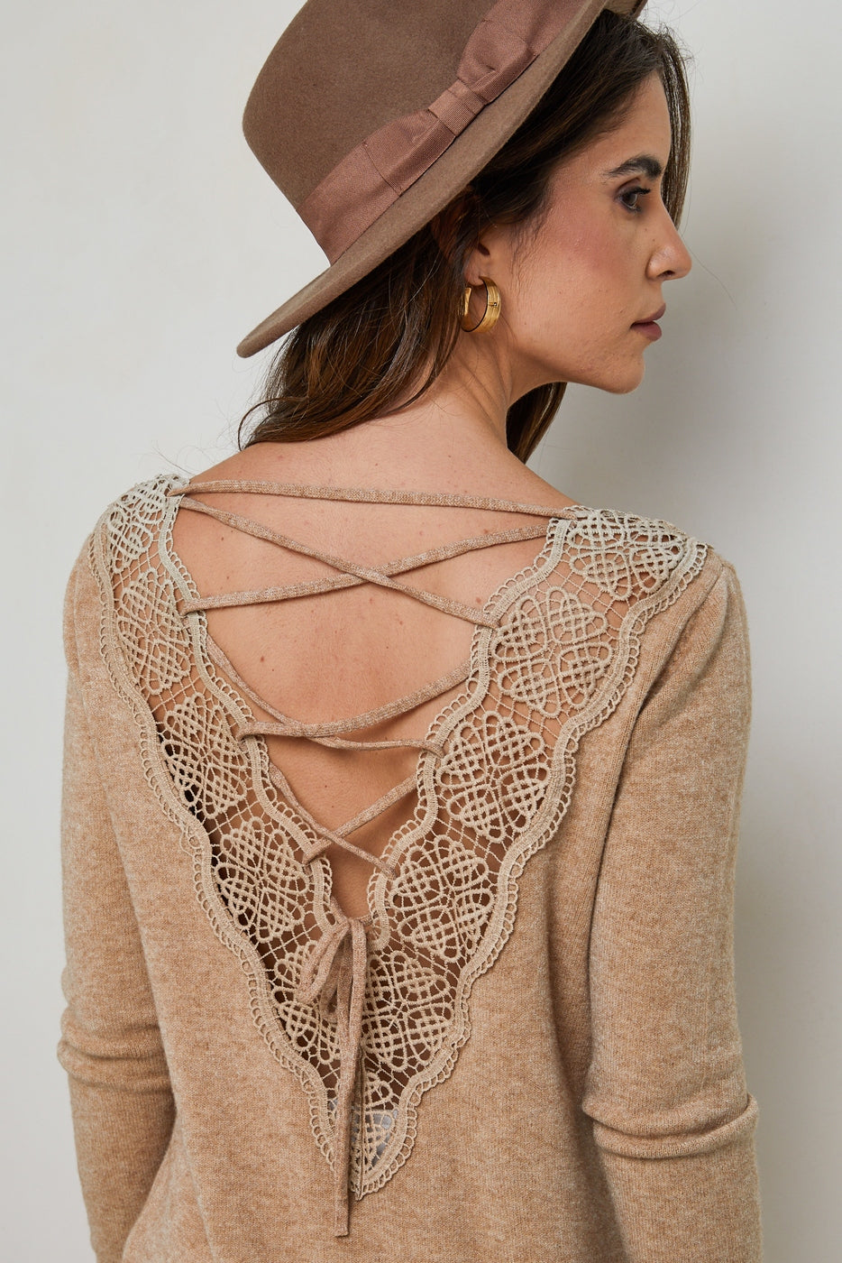 Pull W2340 - Camel