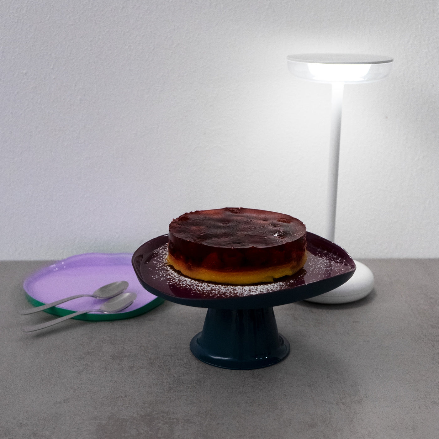 Balat - Plateau Surélevé - Bordeaux Et Bleu Marine - Verre Borosilicate