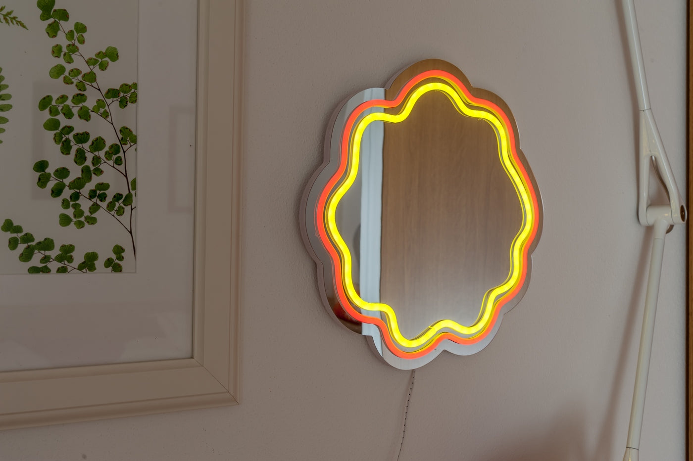 Tokyo - Miroir Néon Décoratif Avec Lumières LED Vagues Orange Et Jaune