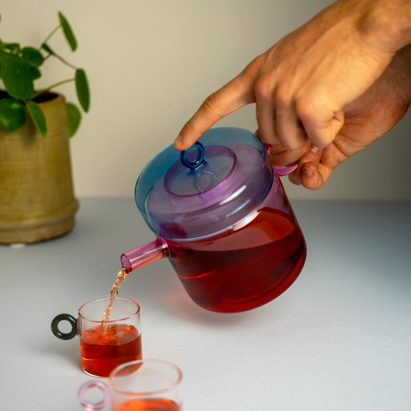 Olimpia - Théière Avec Poignée Colorée - Rose Et Bleu - Verre Borosilicate - 1,2L