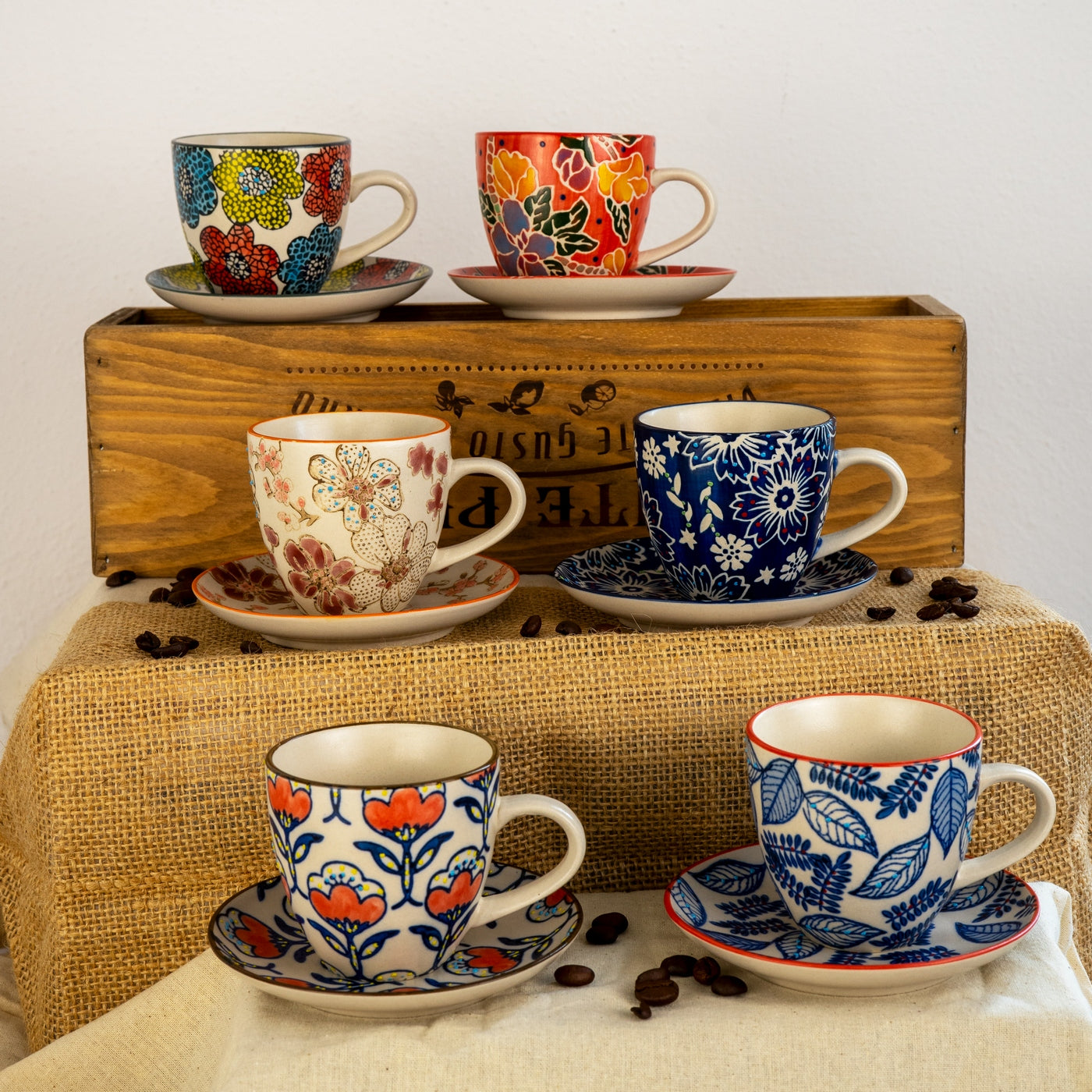 Set De 6 Tasses À Café Avec Soucoupe Assortie