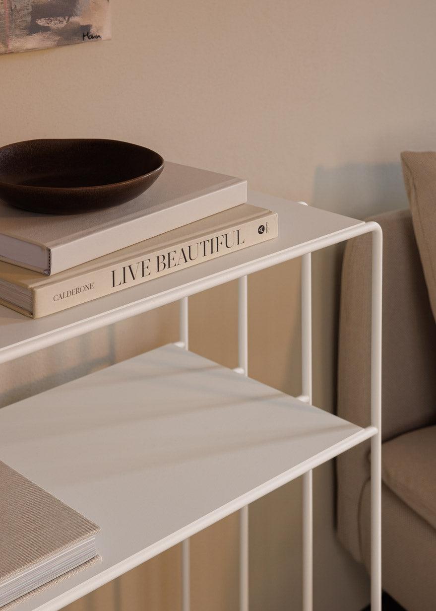 weißes Highboard