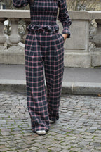 Pantalon Alia Carreaux Gris Et Rouge