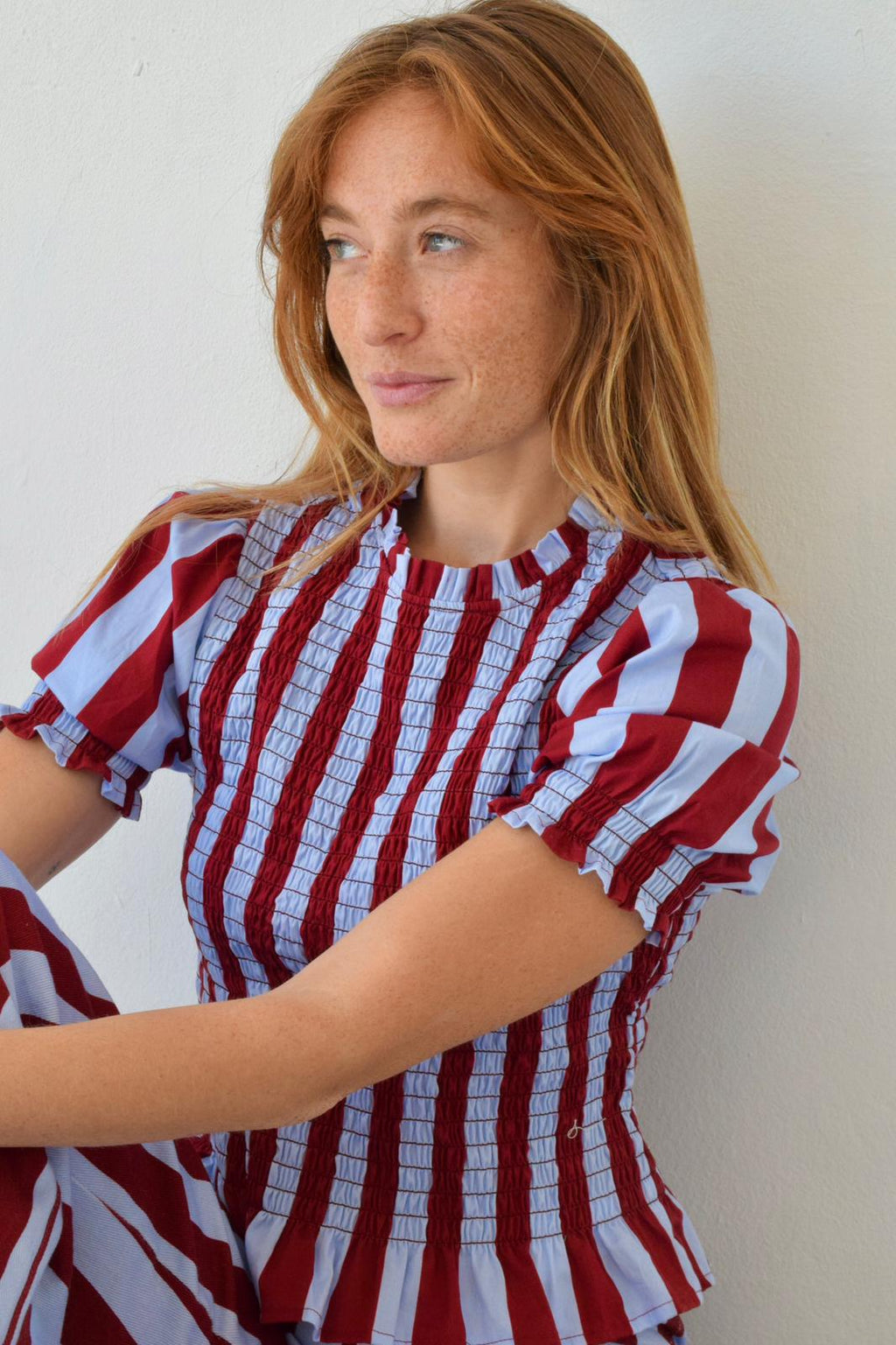 Blouse Chía Rayures Manches Courtes Bordeaux Et Bleu Clair
