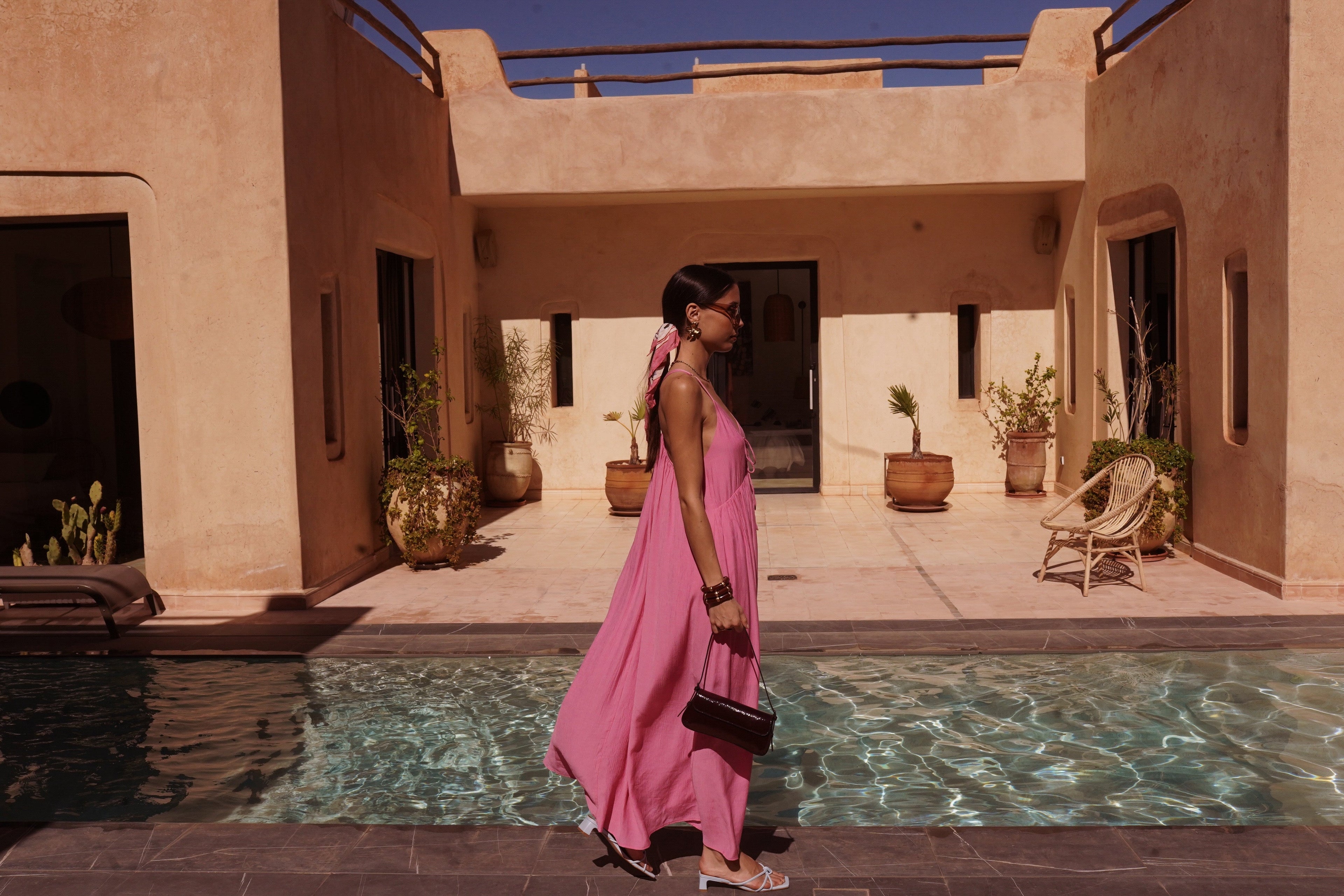 Robe Lamis