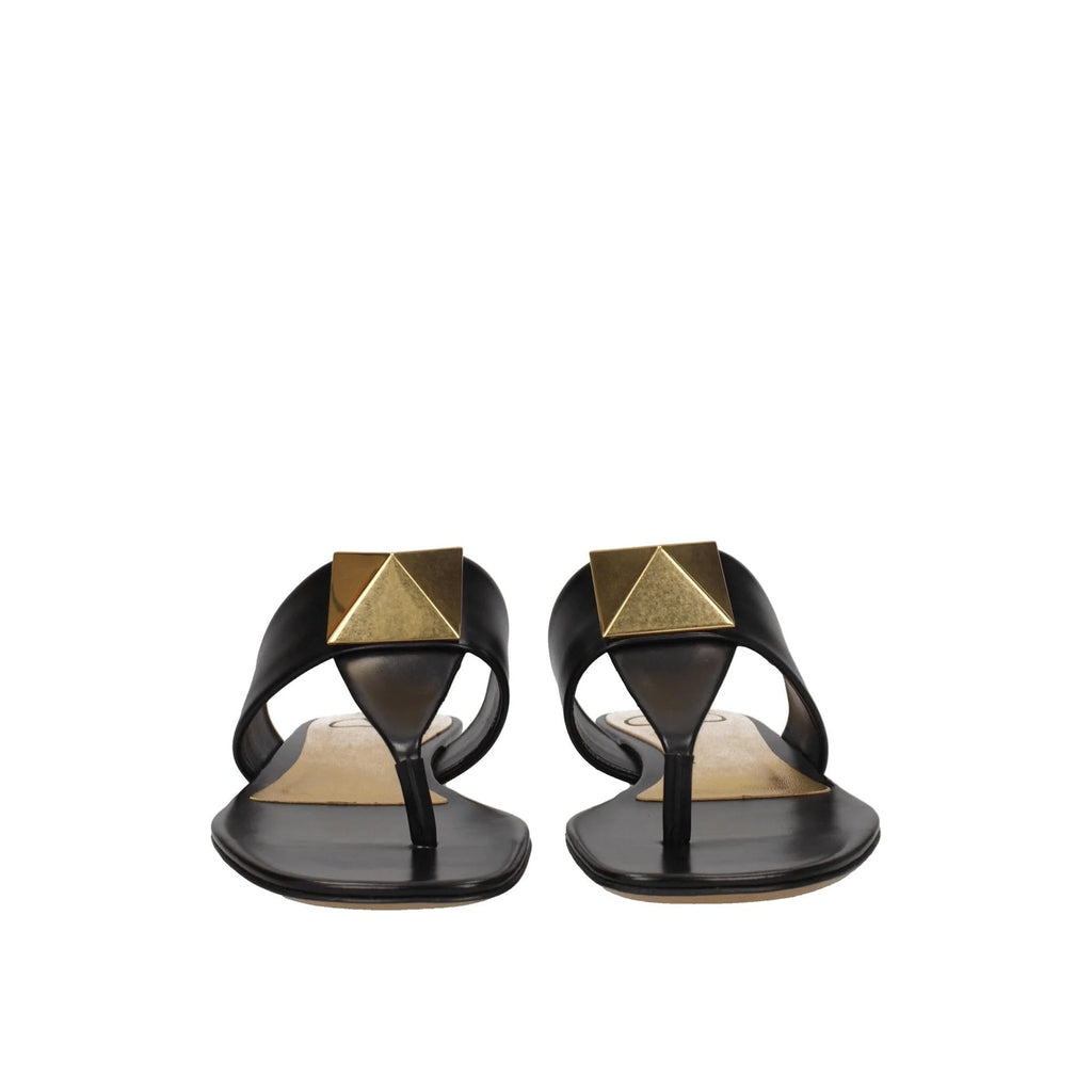 Valentino Garavani One Stud Leather Thong Sandals - Black - Femme