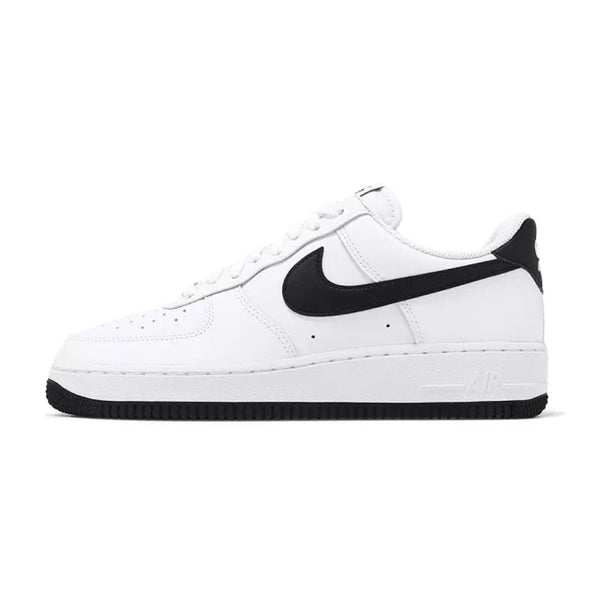 Baskets Nike Air Force 1 07 - Blanc/Noir