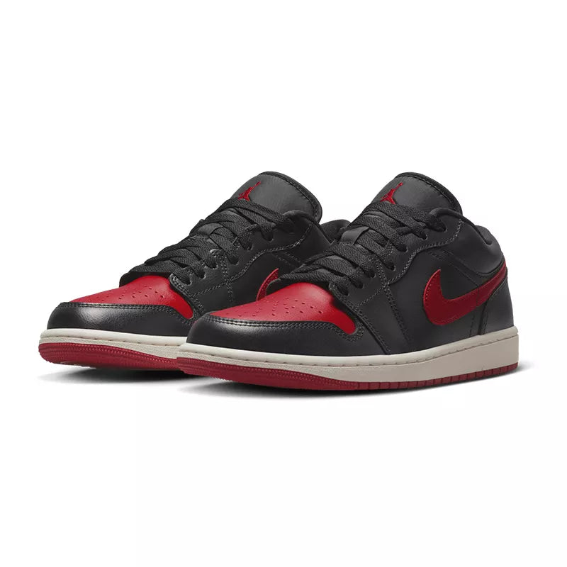 Baskets Nike Air Jordan 1 Low - Noir Et Rouge - Femme