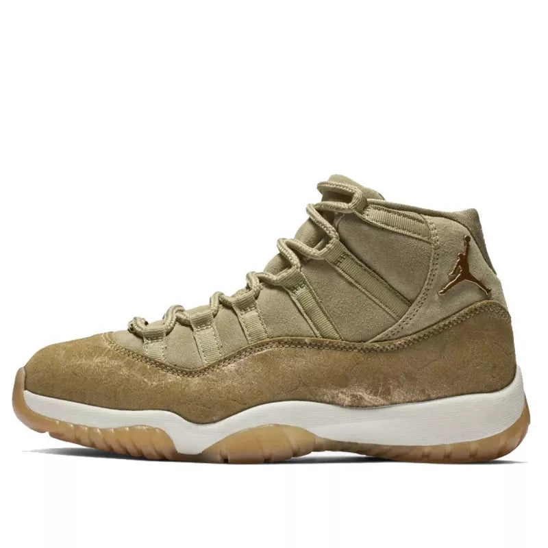 Baskets Nike Air Jordan Retro 11 - Beige