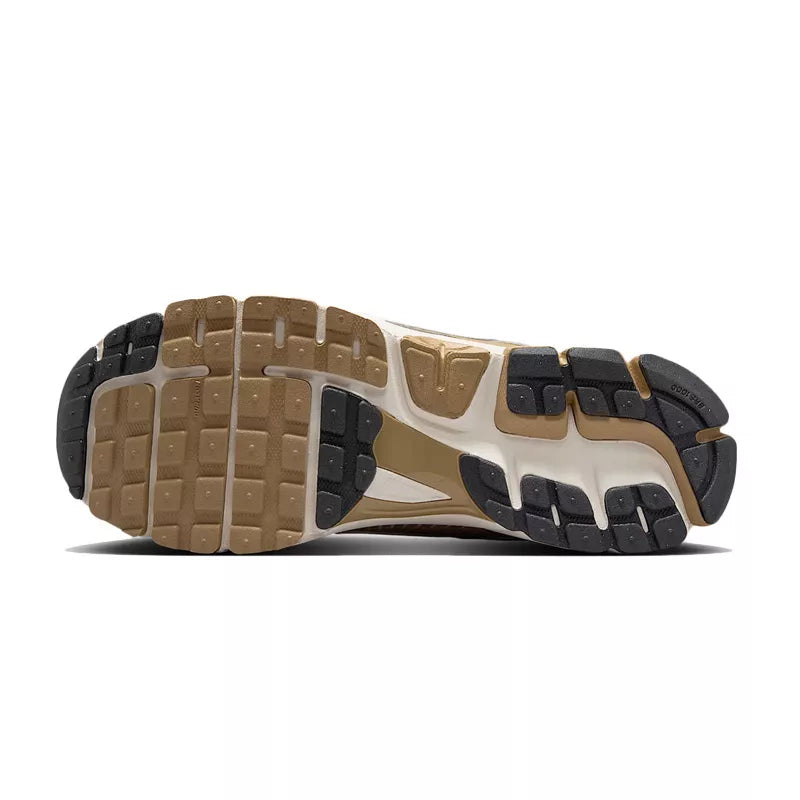 Baskets Nike Zoom Vomero 5 - Blanc/Gris/Gold