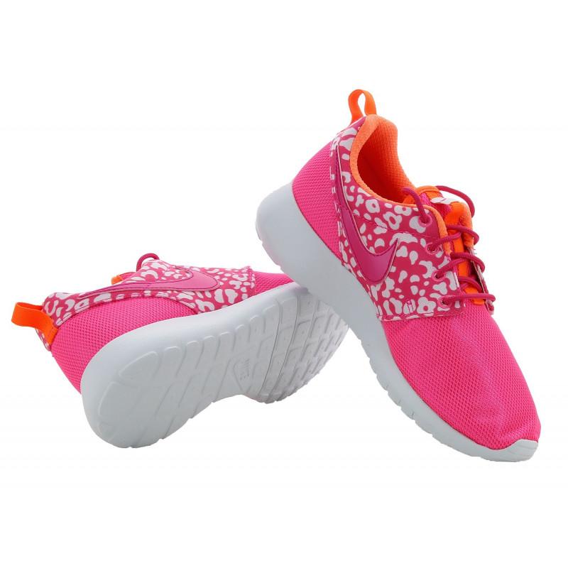 Baskets Nike Roshe Run Print (Gs) - 677784-603 - Rose - Enfant - Nike2 - The Bradery