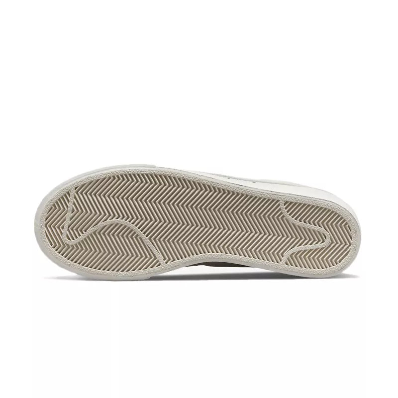 Baskets Nike W Blazer Lo Platform - Blanc - Femme