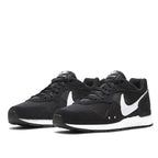 Baskets Venture Runner - Noir - Homme - Nike - The Bradery