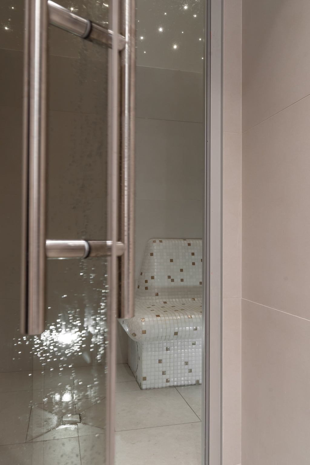 Spa Black Door Paris 8 - Massage Au Choix 1H et Accès Au Spa 1H (1 Personne)