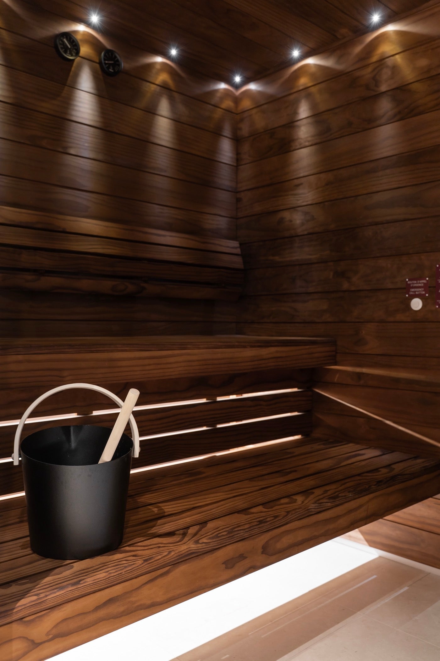 Spa Black Door Paris 8 - Soin Visage Radieux Bioeffect et Accès Au Spa 1H (1 Personne)