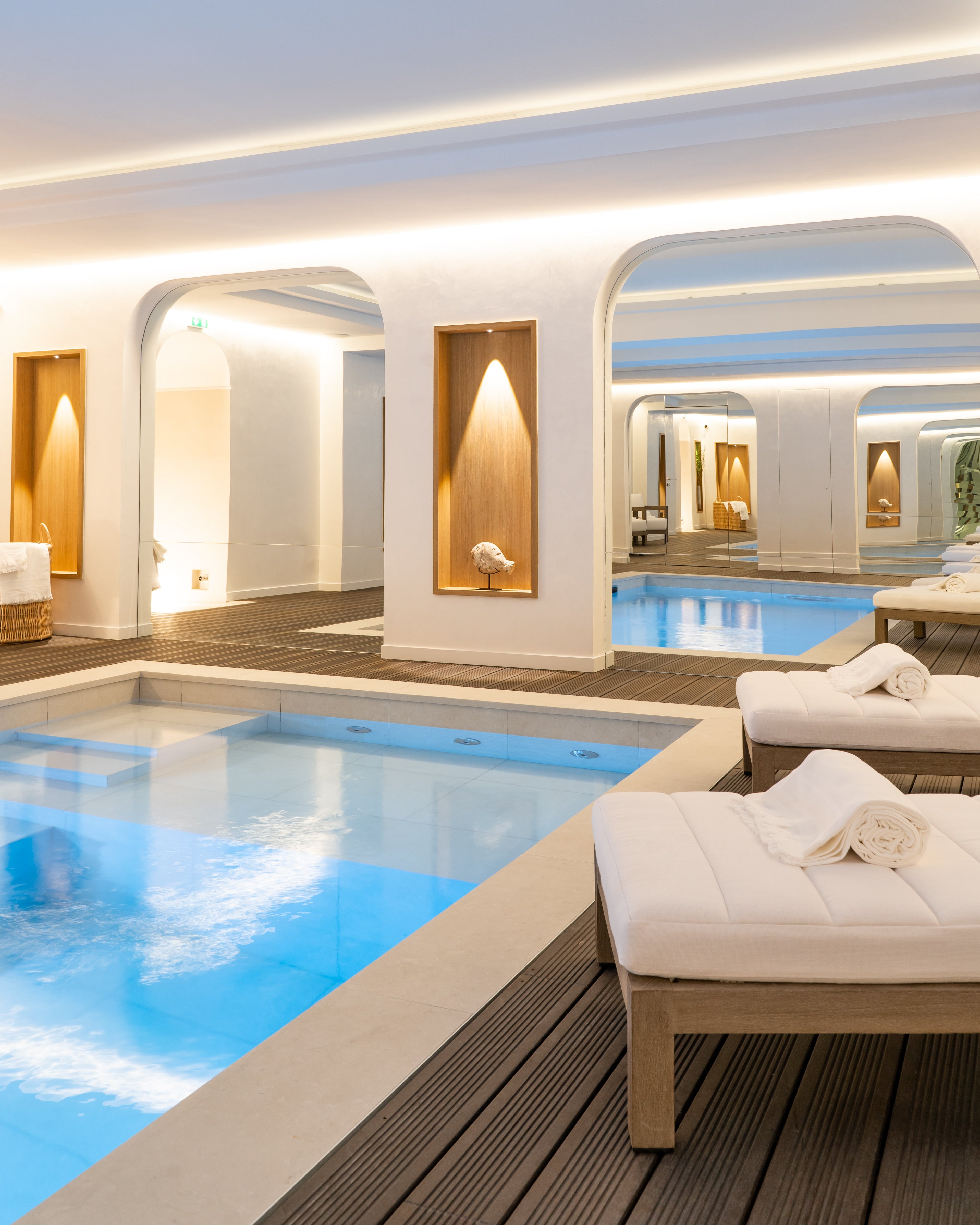 Spa Black Door Paris 8 - Rituel Glow & Relax 3H : Massage Signature 1H,  Soin Du Visage Bioeffect 1H et Accès au Spa 1H (1 Personne)