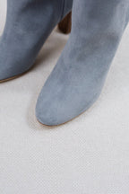 Bottes Orenda Veau Velours - Bleu - Gris - Plume Paris - The Bradery