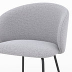 chaise victoria tissu gris clair pieds en metal noir lot 2
