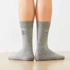 Chaussettes longues mixtes en coton doux, disponibles en 5 coloris et 2 tailles. Confort durable, style sobre. Existe aussi en coffret TitesChaussettes.