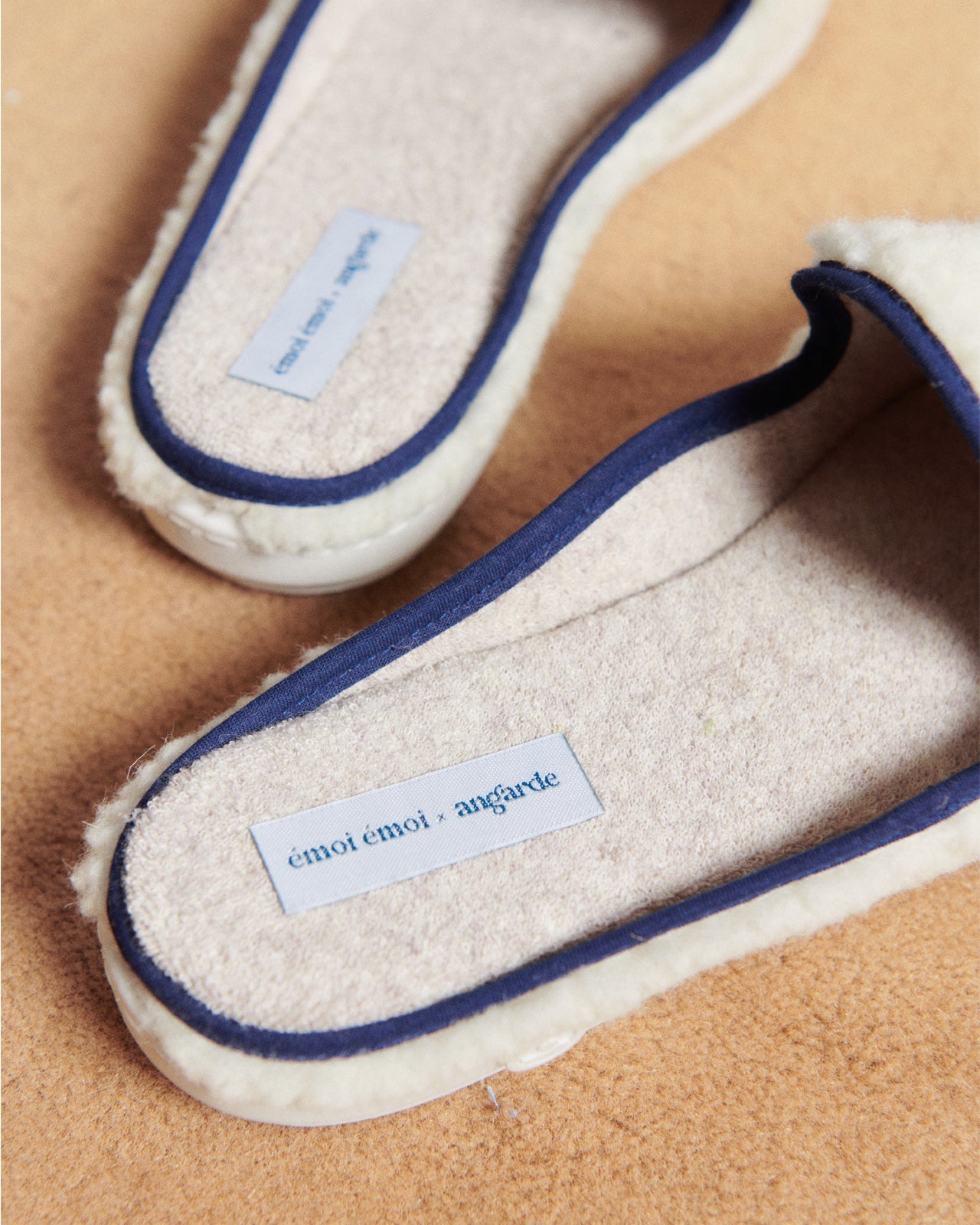 Les Chaussons Papy Cool En Laine Bouclette - Angarde X Émoi Émoi