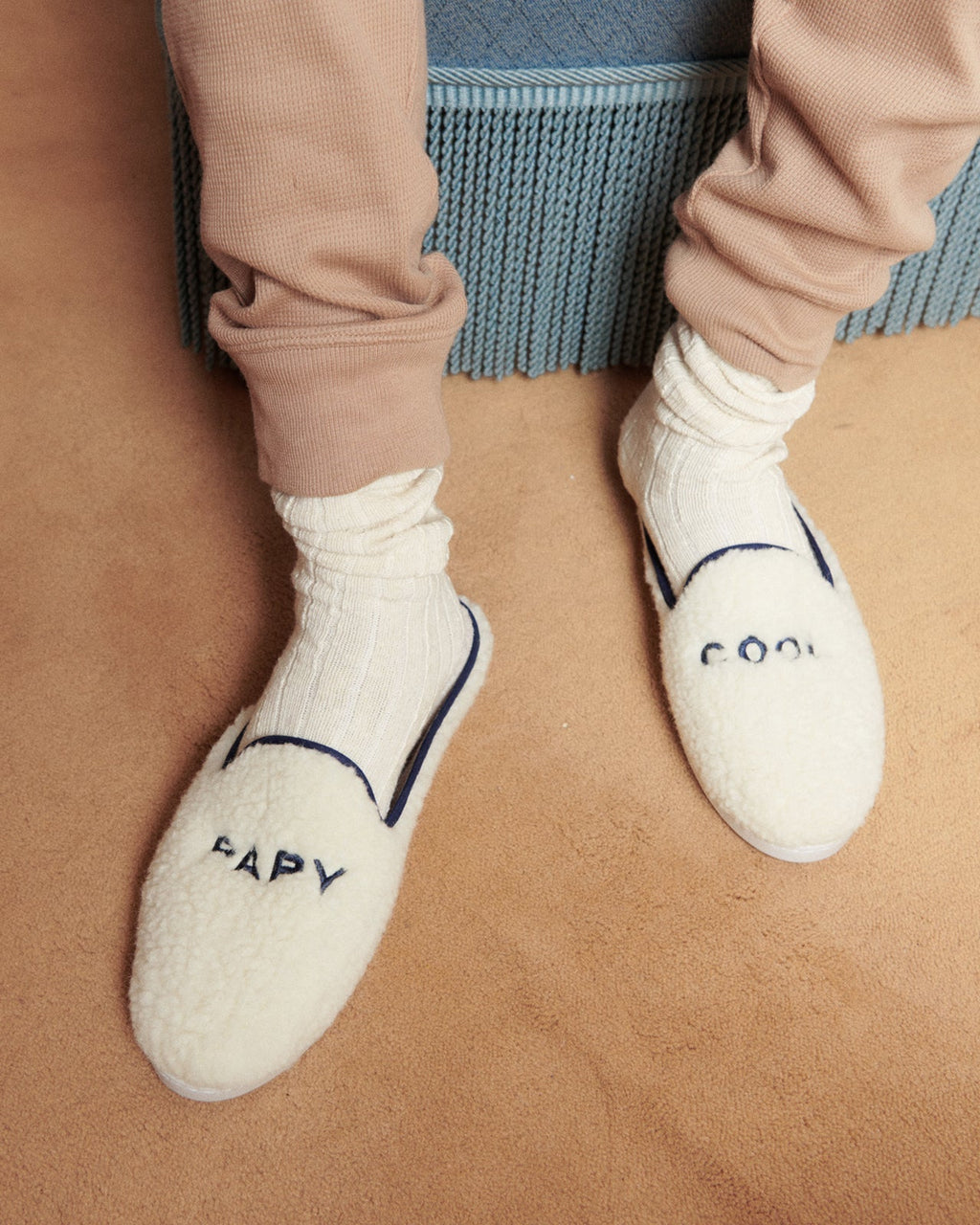 Les Chaussons Papy Cool En Laine Bouclette - Angarde X Émoi Émoi