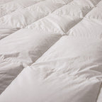 Couette Légère 100% Naturelle - Plumes & Duvet
